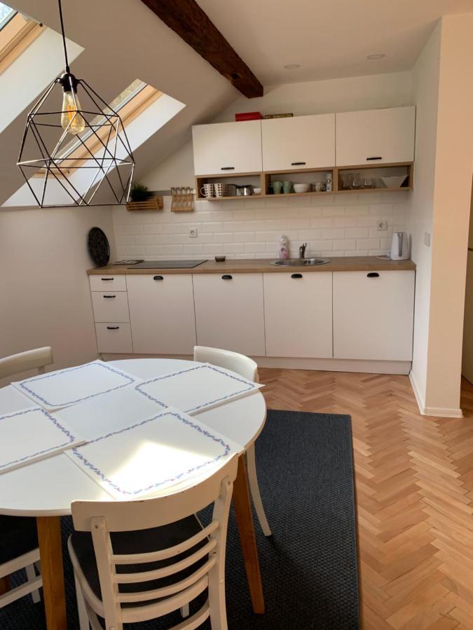East Apartment SJJ